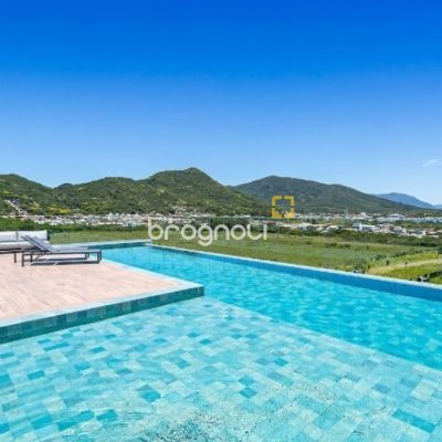 Apartamento com 38m², 1 quarto (sendo 1 suíte), 1 garagem, no bairro Campeche em Florianópolis