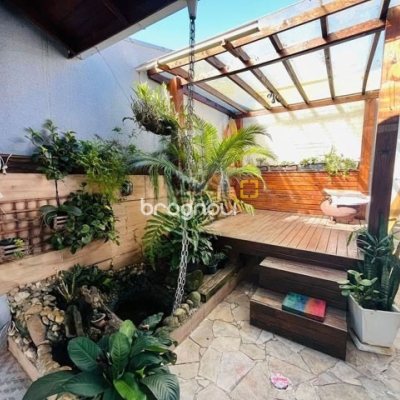 Casa com 70m², 3 quartos (sendo 1 suíte), 1 garagem, no bairro Forquilhas em São José