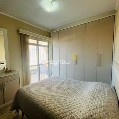 Casa com 70m², 3 quartos (sendo 1 suíte), 1 garagem, no bairro Forquilhas em São José