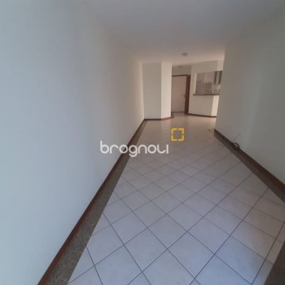 Apartamento com 96m², 3 quartos (sendo 1 suíte), 1 garagem, no bairro Estreito em Florianópolis