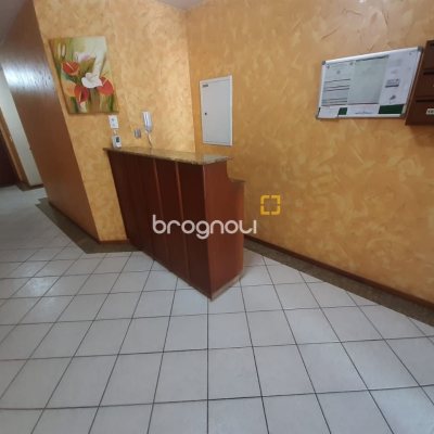 Apartamento com 96m², 3 quartos (sendo 1 suíte), 1 garagem, no bairro Estreito em Florianópolis
