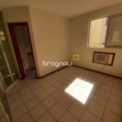 Apartamento com 96m², 3 quartos (sendo 1 suíte), 1 garagem, no bairro Estreito em Florianópolis
