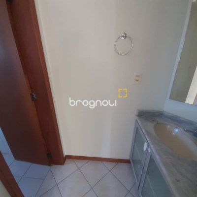 Apartamento com 96m², 3 quartos (sendo 1 suíte), 1 garagem, no bairro Estreito em Florianópolis