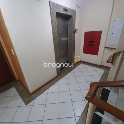 Apartamento com 96m², 3 quartos (sendo 1 suíte), 1 garagem, no bairro Estreito em Florianópolis
