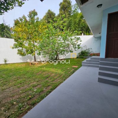 Casa com 249m², 4 quartos (sendo 1 suíte), 4 garagens, no bairro Itaguaçu em Florianópolis