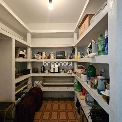 Casa com 249m², 4 quartos (sendo 1 suíte), 4 garagens, no bairro Itaguaçu em Florianópolis