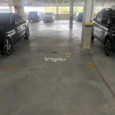 Sala com 156m², 3 garagens, no bairro João Paulo em Florianópolis