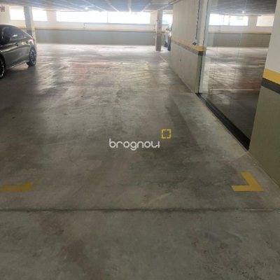 Sala com 156m², 3 garagens, no bairro João Paulo em Florianópolis