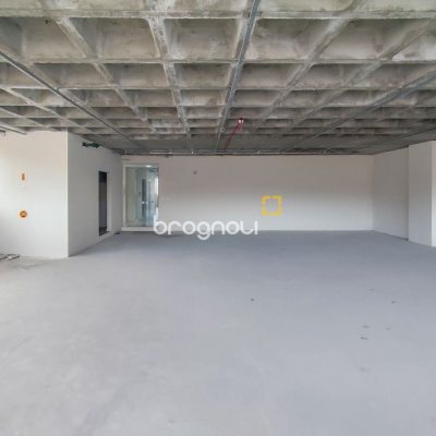 Sala com 156m², 3 garagens, no bairro João Paulo em Florianópolis
