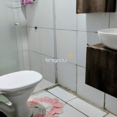 Casa com 53m², 2 quartos, 1 garagem, no bairro Vargem do Bom Jesus em Florianópolis