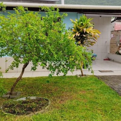 Casa com 53m², 2 quartos, 1 garagem, no bairro Vargem do Bom Jesus em Florianópolis