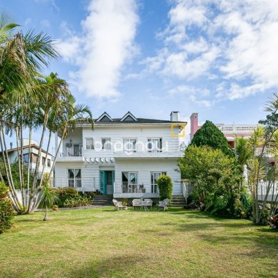 Casa de Condomínio com 300m², 5 quartos (sendo 2 suítes), 4 garagens, no bairro Lagoa da Conceição em Florianópolis
