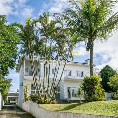Casa de Condomínio com 300m², 5 quartos (sendo 2 suítes), 4 garagens, no bairro Lagoa da Conceição em Florianópolis