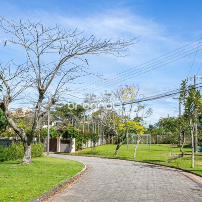 Casa de Condomínio com 300m², 5 quartos (sendo 2 suítes), 4 garagens, no bairro Lagoa da Conceição em Florianópolis