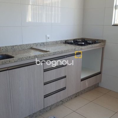 Casa com 102m², 2 quartos (sendo 2 suítes), 2 garagens, no bairro Campeche em Florianópolis