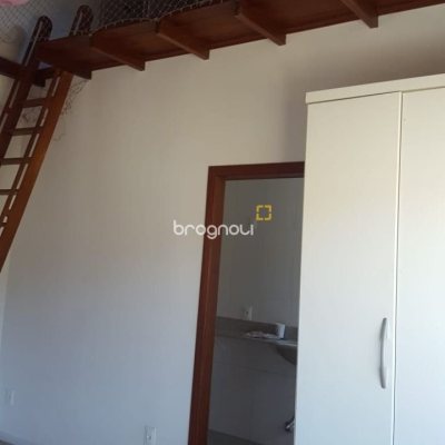 Casa com 102m², 2 quartos (sendo 2 suítes), 2 garagens, no bairro Campeche em Florianópolis