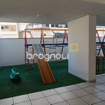 Apartamento com 108m², 4 quartos (sendo 1 suíte), 2 garagens, no bairro Beira Mar Norte em Florianópolis