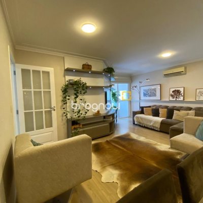Apartamento com 108m², 4 quartos (sendo 1 suíte), 2 garagens, no bairro Beira Mar Norte em Florianópolis
