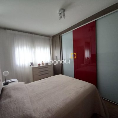 Apartamento com 110m², 3 quartos (sendo 1 suíte), 2 garagens, no bairro Centro em Florianópolis