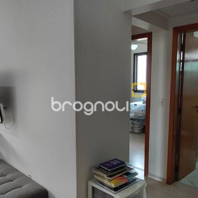 Apartamento com 93m², 3 quartos (sendo 1 suíte), 1 garagem, no bairro Centro em Florianópolis