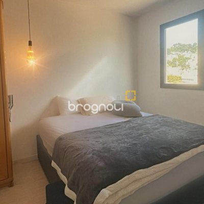 Apartamento com 93m², 3 quartos (sendo 1 suíte), 1 garagem, no bairro Centro em Florianópolis