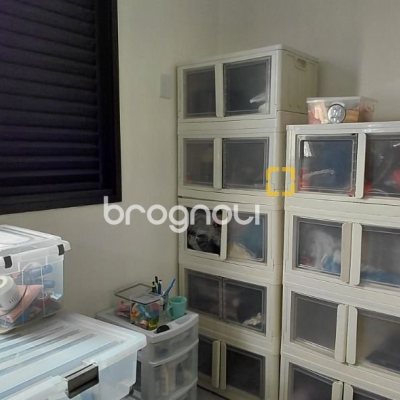 Apartamento com 93m², 3 quartos (sendo 1 suíte), 1 garagem, no bairro Centro em Florianópolis