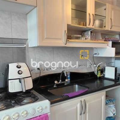 Apartamento com 93m², 3 quartos (sendo 1 suíte), 1 garagem, no bairro Centro em Florianópolis