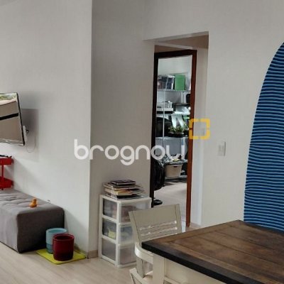 Apartamento com 93m², 3 quartos (sendo 1 suíte), 1 garagem, no bairro Centro em Florianópolis