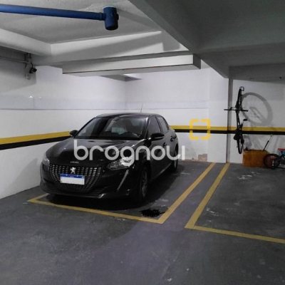 Apartamento com 93m², 3 quartos (sendo 1 suíte), 1 garagem, no bairro Centro em Florianópolis