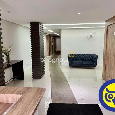 Apartamento com 93m², 3 quartos (sendo 1 suíte), 1 garagem, no bairro Centro em Florianópolis