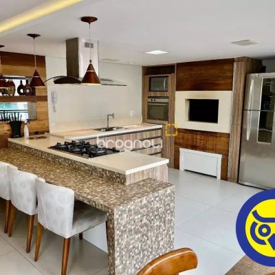 Apartamento com 93m², 3 quartos (sendo 1 suíte), 1 garagem, no bairro Centro em Florianópolis