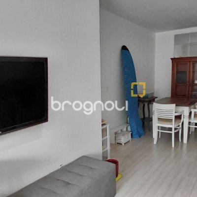 Apartamento com 93m², 3 quartos (sendo 1 suíte), 1 garagem, no bairro Centro em Florianópolis