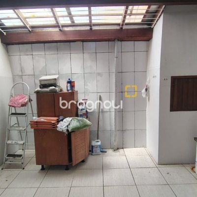 Casa com 85m², 2 quartos (sendo 1 suíte), 1 garagem, no bairro Ingleses em Florianópolis
