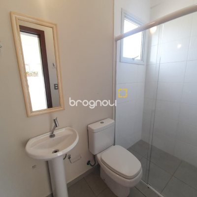 Casa com 259m², 3 quartos (sendo 3 suítes), 2 garagens, no bairro Campeche em Florianópolis