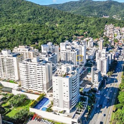 Apartamento com 68m², 2 quartos (sendo 1 suíte), 2 garagens, no bairro Itacorubi em Florianópolis