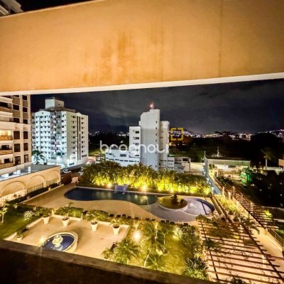 Apartamento com 68m², 2 quartos (sendo 1 suíte), 2 garagens, no bairro Itacorubi em Florianópolis