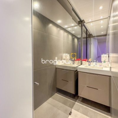 Apartamento com 68m², 2 quartos (sendo 1 suíte), 2 garagens, no bairro Itacorubi em Florianópolis