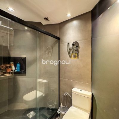 Apartamento com 68m², 2 quartos (sendo 1 suíte), 2 garagens, no bairro Itacorubi em Florianópolis