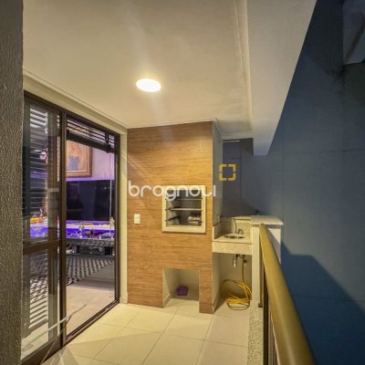 Apartamento com 68m², 2 quartos (sendo 1 suíte), 2 garagens, no bairro Itacorubi em Florianópolis