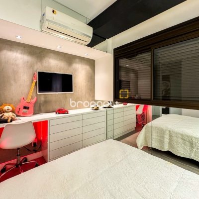 Apartamento com 68m², 2 quartos (sendo 1 suíte), 2 garagens, no bairro Itacorubi em Florianópolis