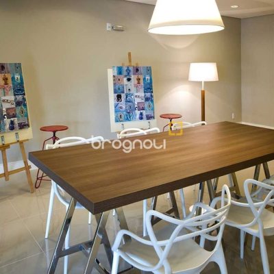 Apartamento com 68m², 2 quartos (sendo 1 suíte), 2 garagens, no bairro Itacorubi em Florianópolis
