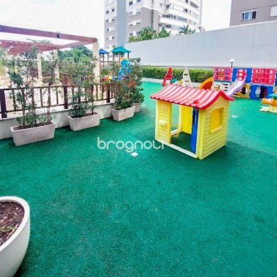Apartamento com 68m², 2 quartos (sendo 1 suíte), 2 garagens, no bairro Itacorubi em Florianópolis