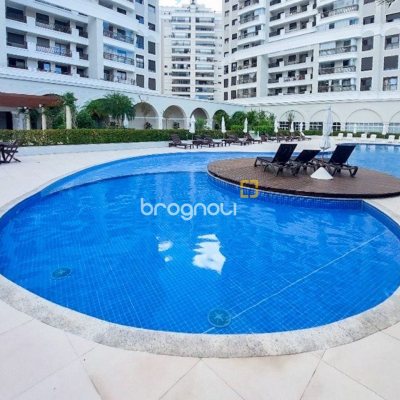 Apartamento com 68m², 2 quartos (sendo 1 suíte), 2 garagens, no bairro Itacorubi em Florianópolis