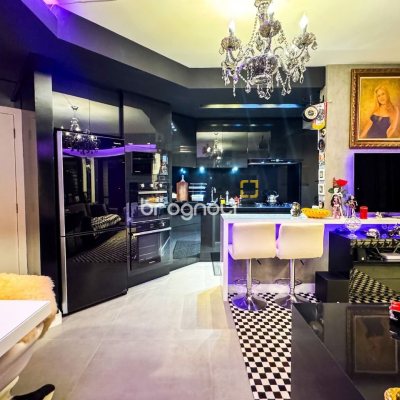 Apartamento com 68m², 2 quartos (sendo 1 suíte), 2 garagens, no bairro Itacorubi em Florianópolis