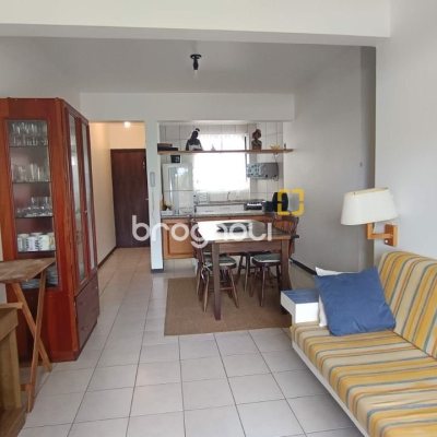 Apartamento com 70m², 2 quartos (sendo 1 suíte), 1 garagem, no bairro Ingleses em Florianópolis