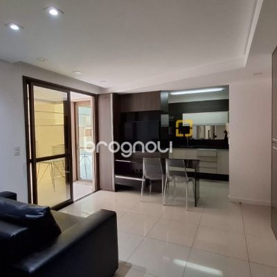 Apartamento com 131m², 2 quartos (sendo 2 suítes), 2 garagens, no bairro Trindade em Florianópolis