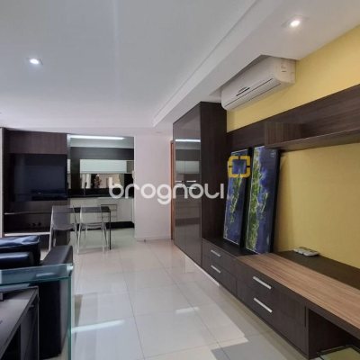 Apartamento com 131m², 2 quartos (sendo 2 suítes), 2 garagens, no bairro Trindade em Florianópolis