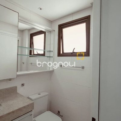 Apartamento com 131m², 2 quartos (sendo 2 suítes), 2 garagens, no bairro Trindade em Florianópolis