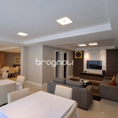 Apartamento com 131m², 2 quartos (sendo 2 suítes), 2 garagens, no bairro Trindade em Florianópolis