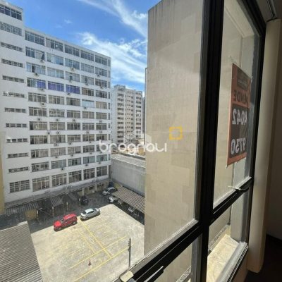 Sala com 22m², no bairro Centro em Florianópolis